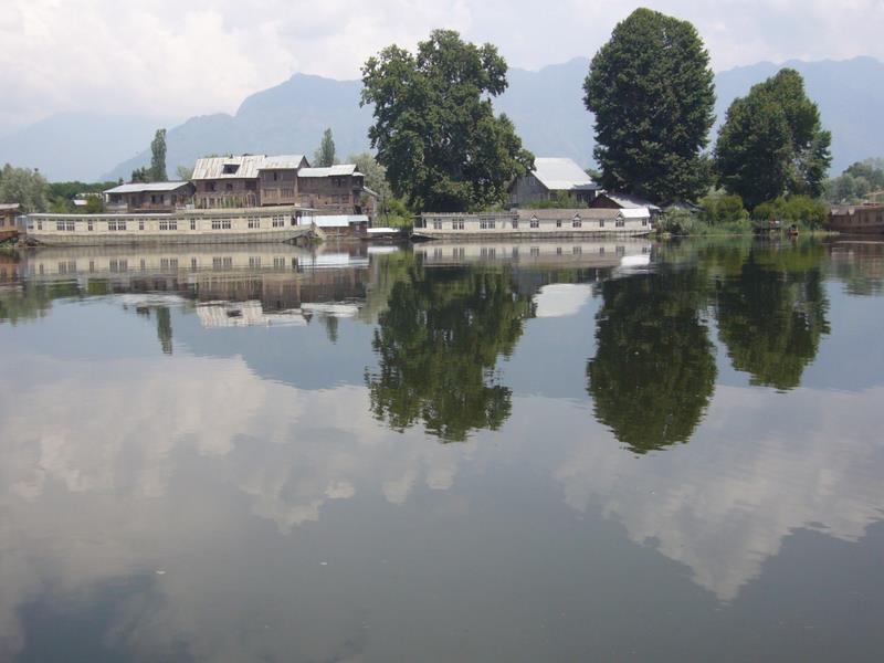 Travel - India - Kashmir - Srinagar - Nageen Lake